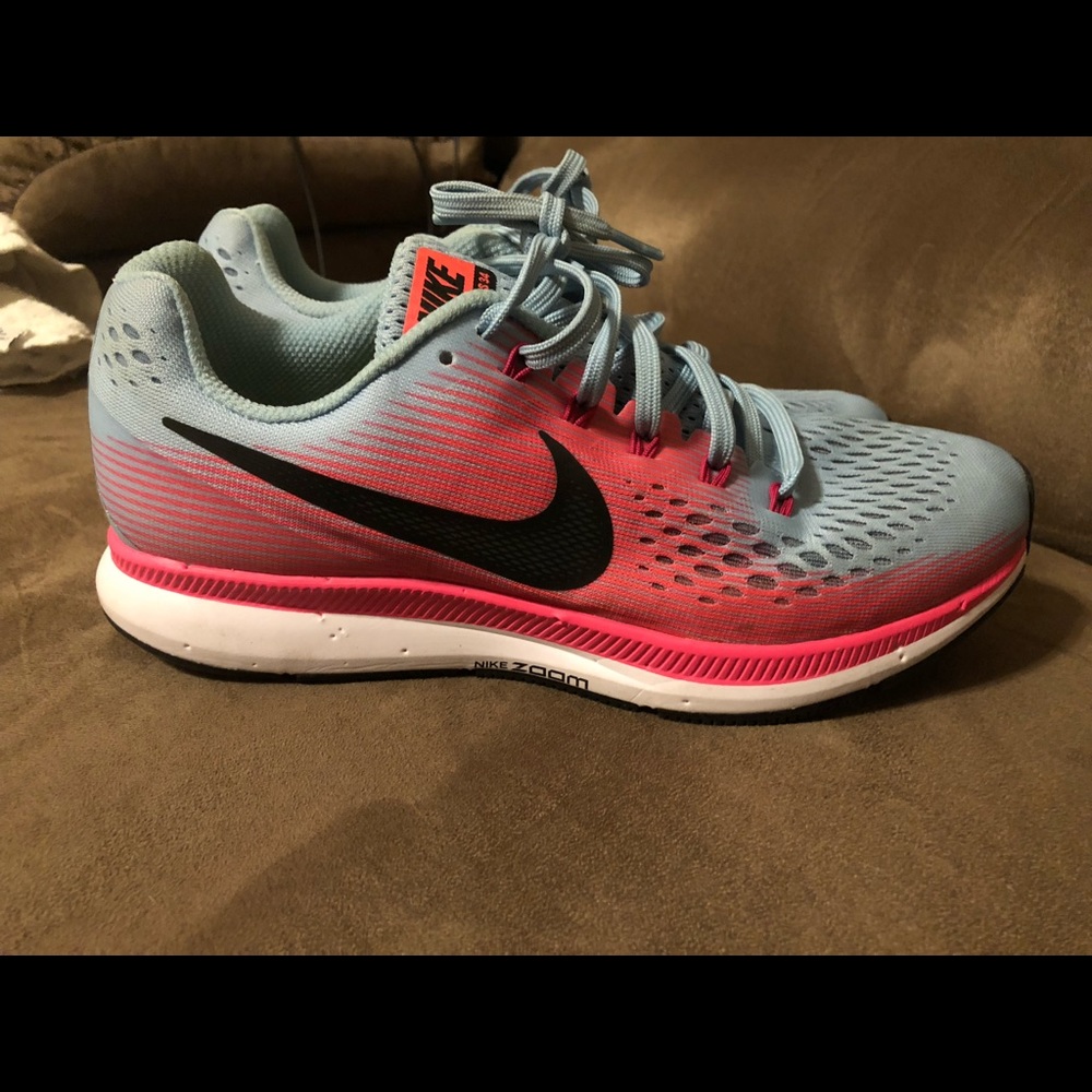 Nike Pegasus women’s running shoes 8.5